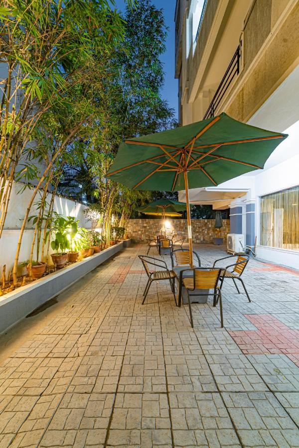 Hotel Athome , Whitefields, Kondapur Hyderabad Exterior foto
