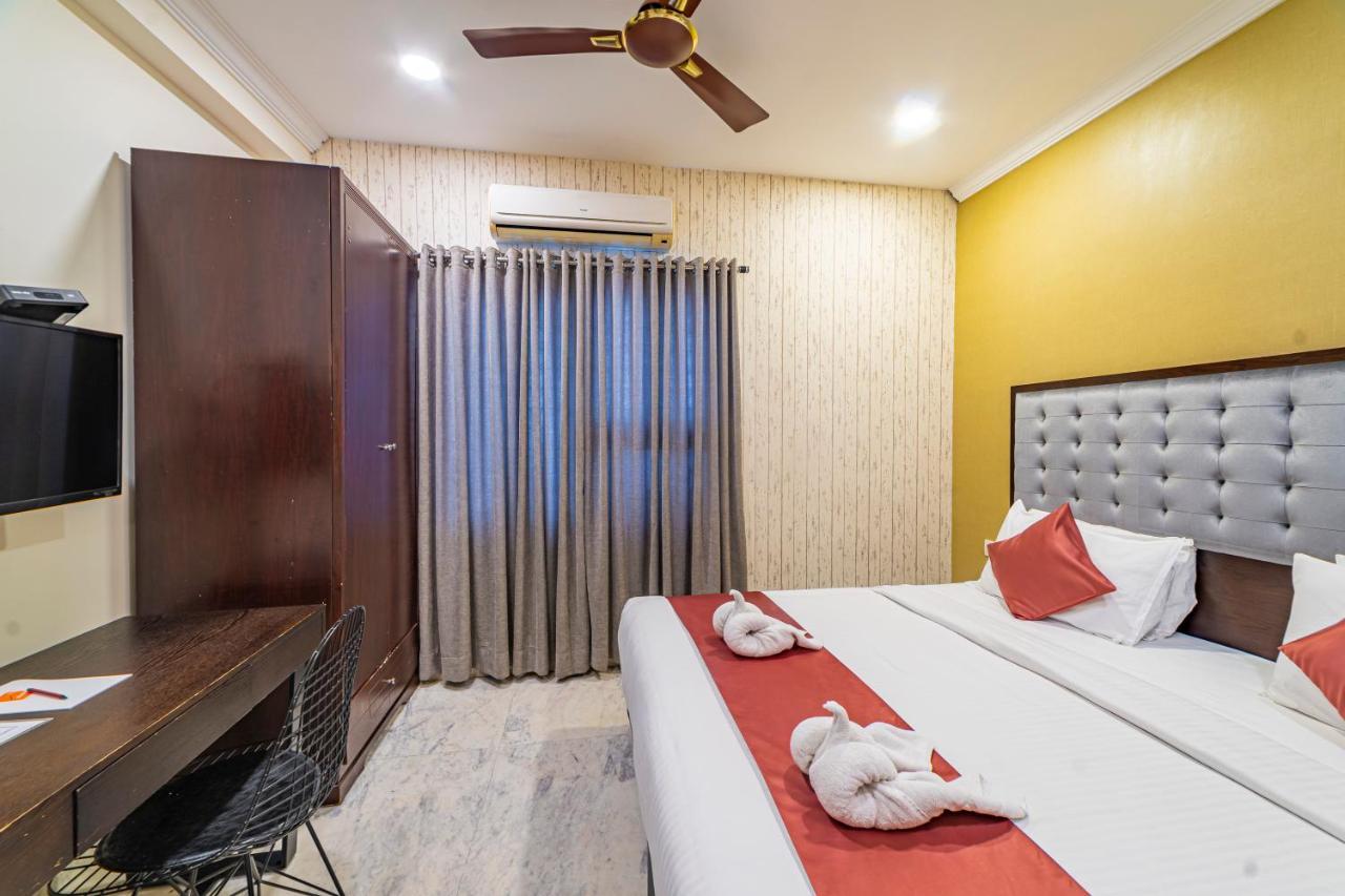 Hotel Athome , Whitefields, Kondapur Hyderabad Exterior foto