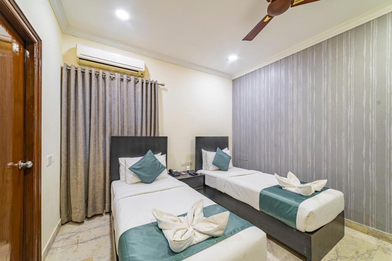 Hotel Athome , Whitefields, Kondapur Hyderabad Exterior foto
