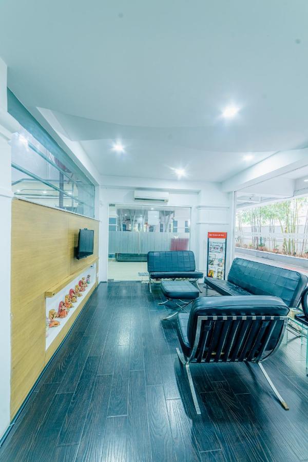 Hotel Athome , Whitefields, Kondapur Hyderabad Exterior foto