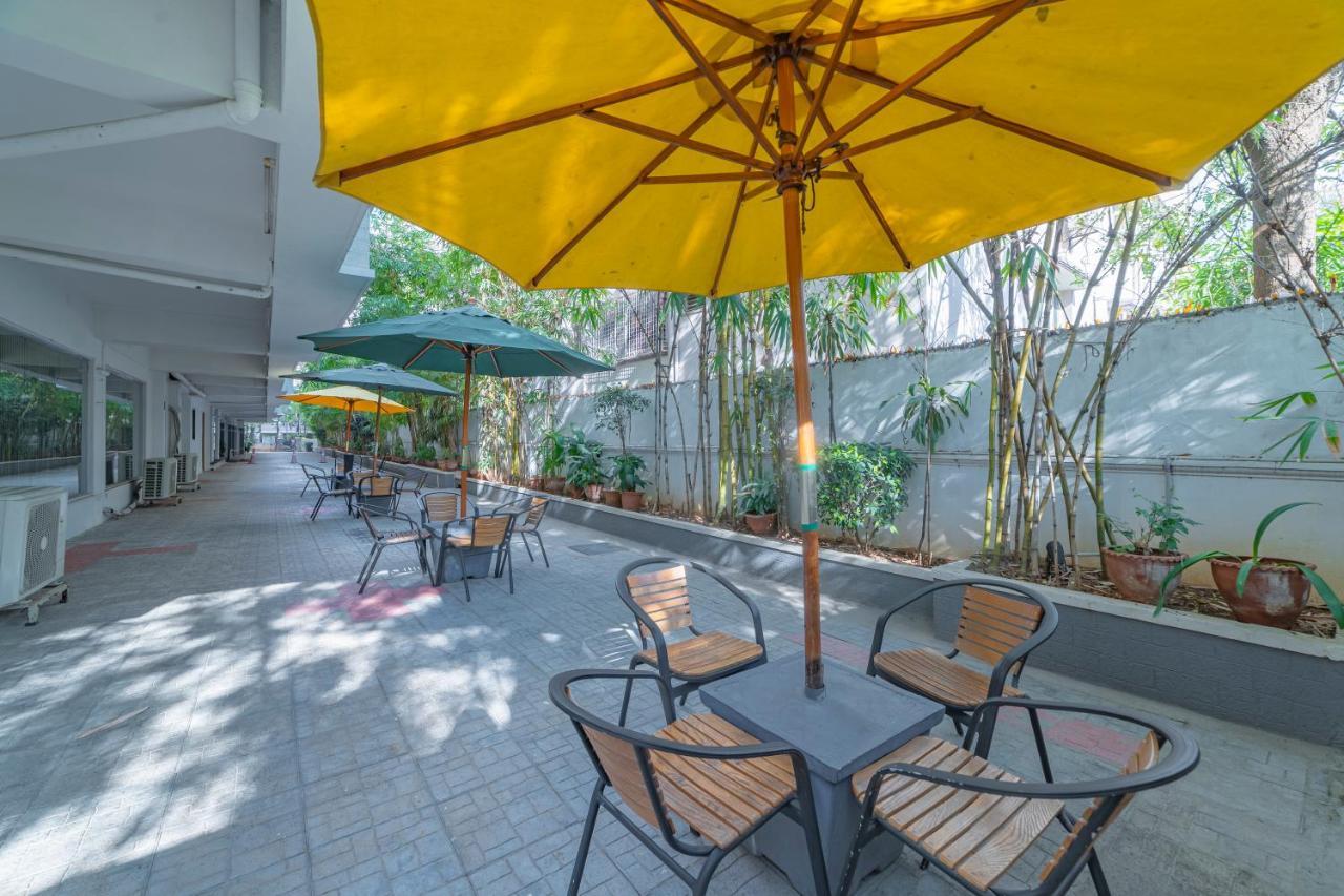 Hotel Athome , Whitefields, Kondapur Hyderabad Exterior foto
