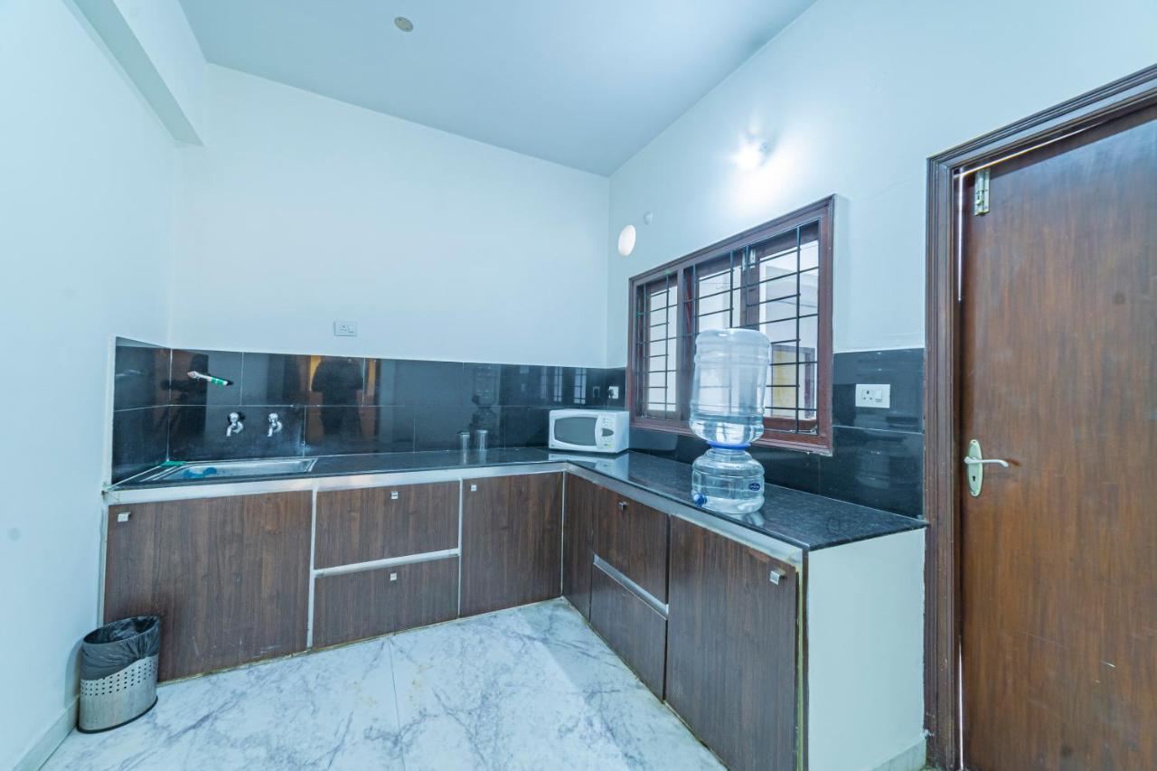Hotel Athome , Whitefields, Kondapur Hyderabad Exterior foto