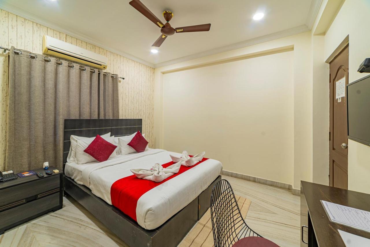 Hotel Athome , Whitefields, Kondapur Hyderabad Exterior foto